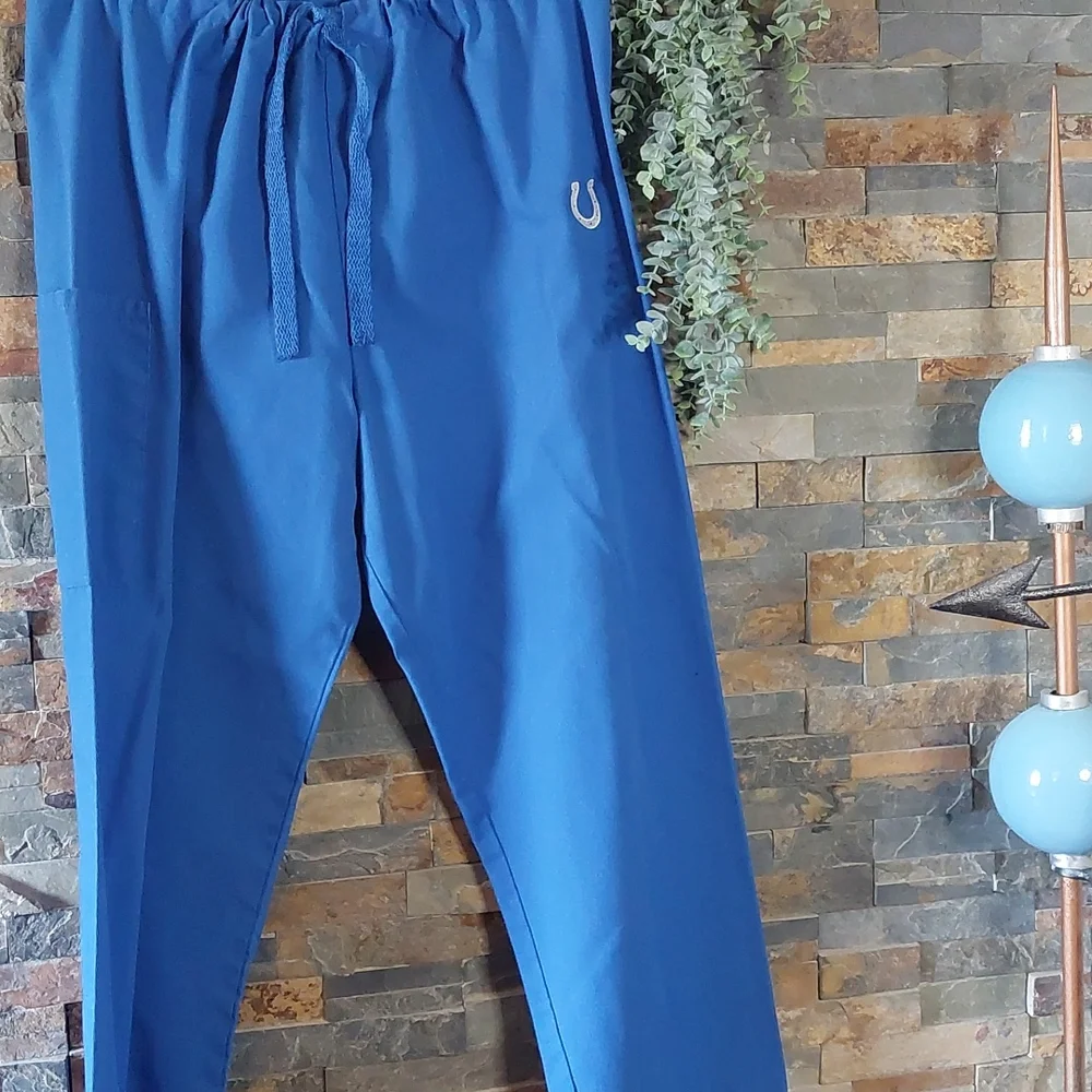 Indianapolis Colts medical/scrub set - Picture 4 of 9